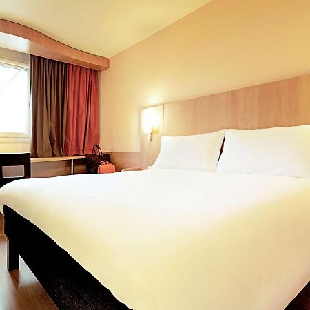 Ibis Alencon Hotell Exteriör bild