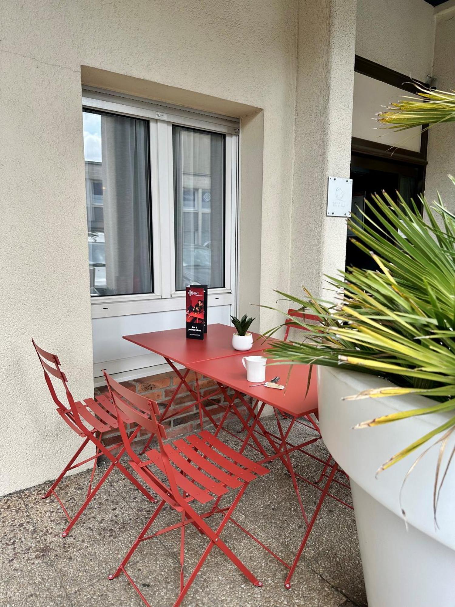 Ibis Alencon Hotell Exteriör bild